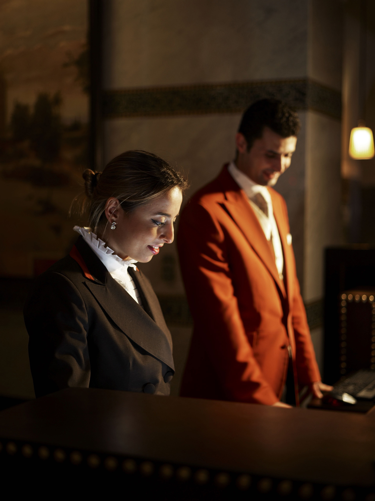 RECEPTIONNISTE-femme-homme-La-Mamounia